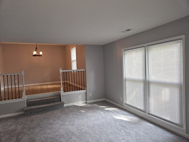 Photo - 402 Lotus Dr