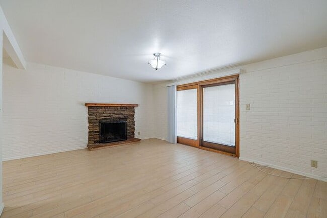 Photo - Charming 3-Bed Home with Spacious Backyard...