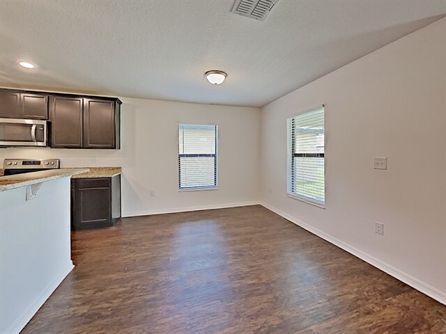 Photo - 1114 Brenton Leaf Dr