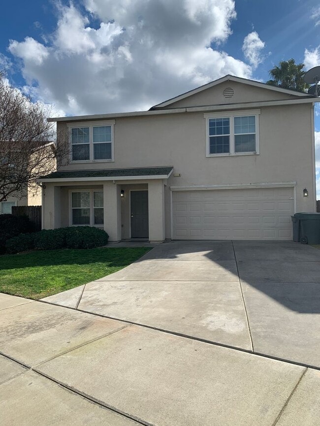 Photo - Beautiful 4 Bedroom 3 bath home in Merced!