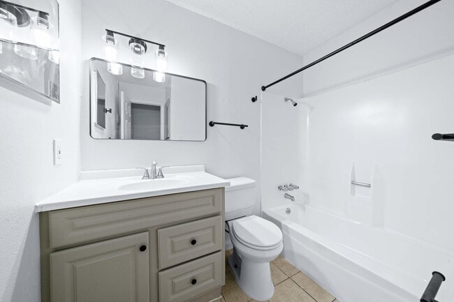 Photo - 9008 Galewood Dr Unidad 7-225