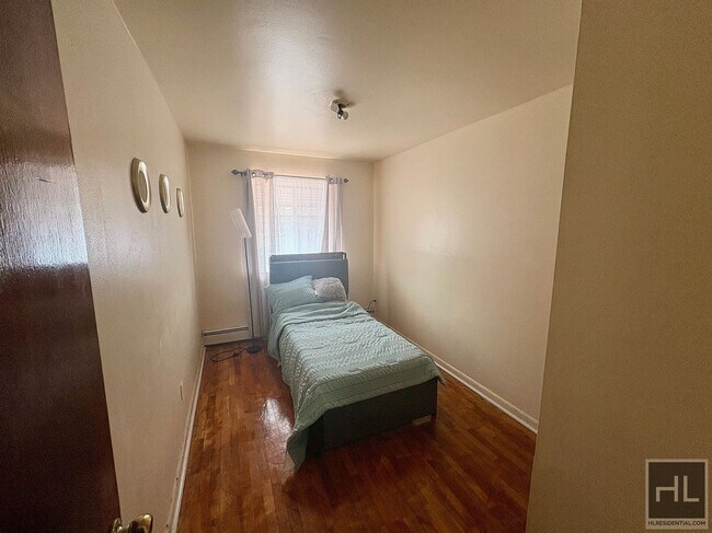 Photo - METCALF AVENUE, BRONX Unidad 3