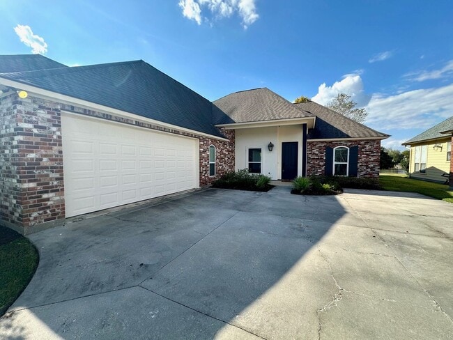 Photo - 10723 Hillbrook Ave