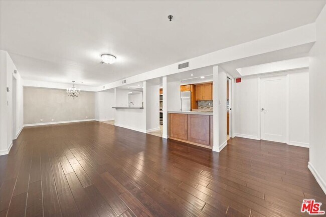 10660 Wilshire Blvd Unit 705