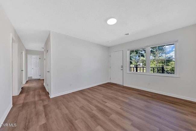 Photo - Newly renovated 3 Bedroom 2 Bathroom Home ...