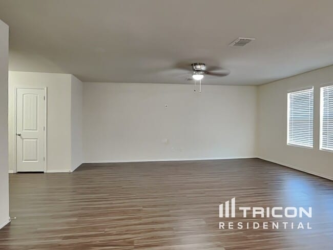 Building Photo - 5632 McClelland St