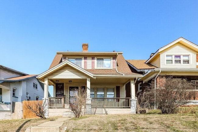 Photo - 4009 E 3rd St