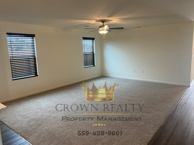 Photo - 2244 Samuel St