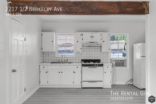Photo - 2217 1/2 Berkeley Ave-