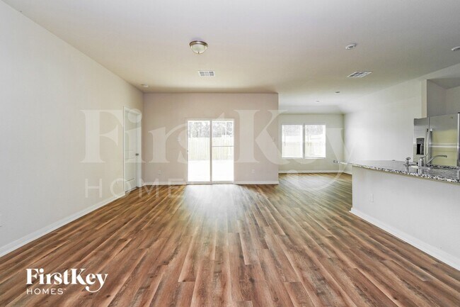 Photo - 17644 Cedar Crst Dr