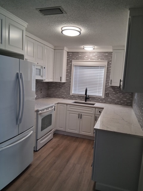 Photo - 308 Banana St