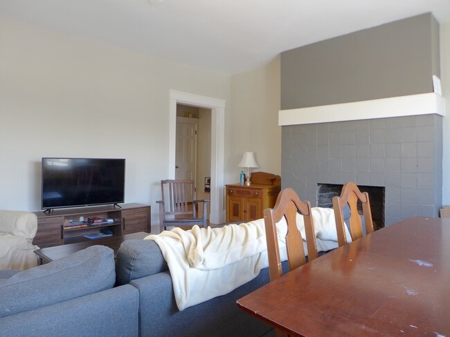 Photo - 1705 Massachusetts Ave Unidad a