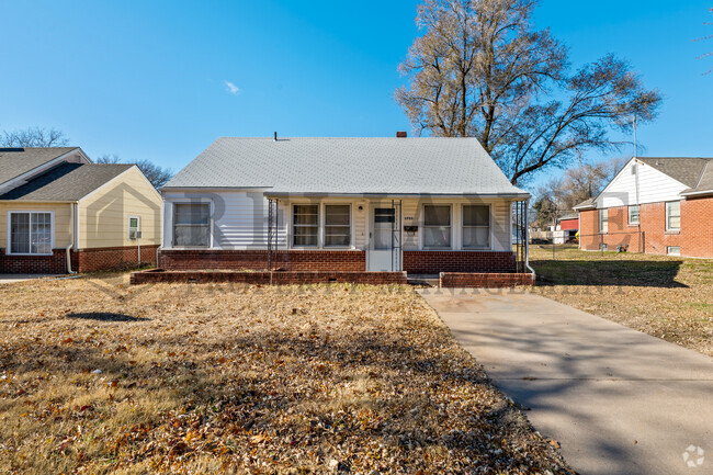 Building Photo - 1723 S Emporia Ave Rental