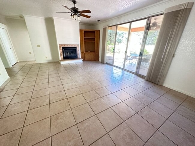 Photo - HOUSE - VILLAGE OF OAK CREEK