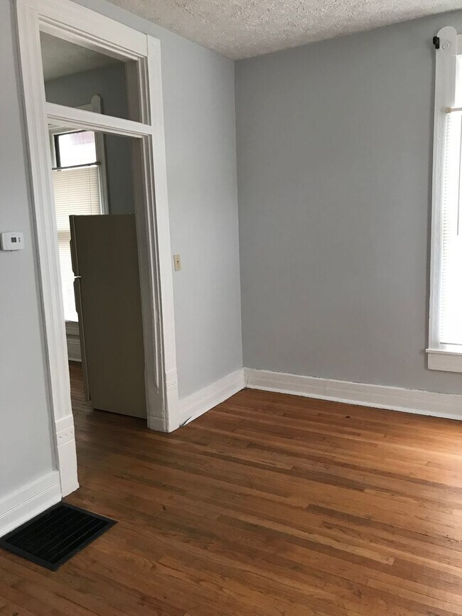 Photo - 718 Brown St Unidad 718 Brown Street #B