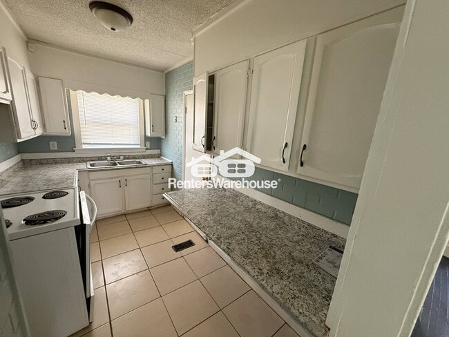 Photo - 1526 E 50th St