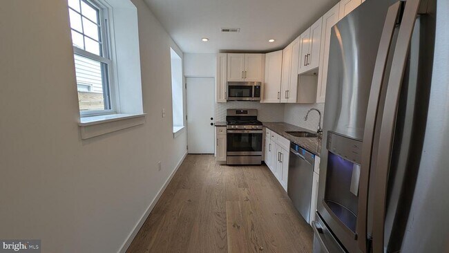 Photo - 2232 N Mascher St