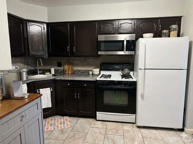 Photo - 1006 Centurion Ln Unit Apartment