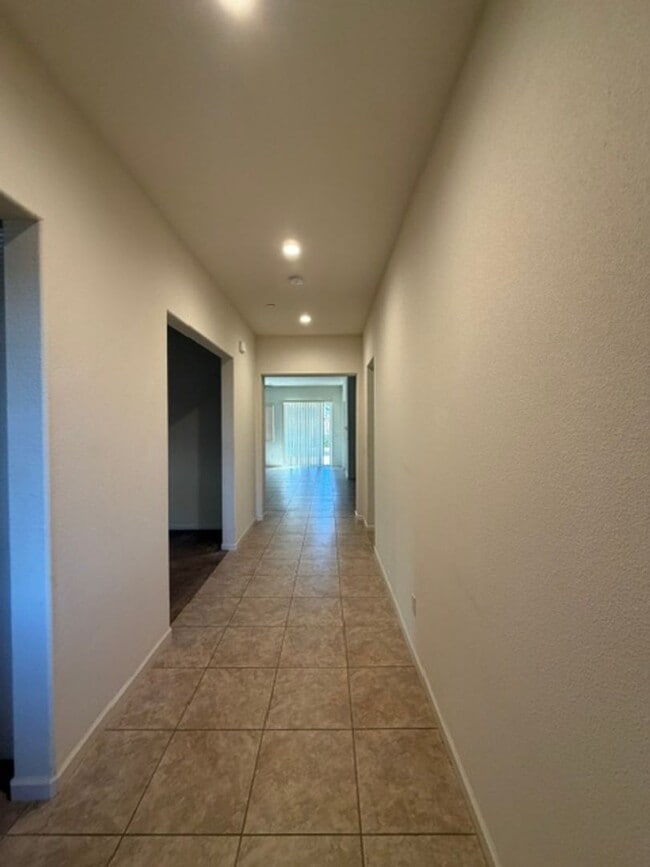 Photo - 362 Olivadi Way