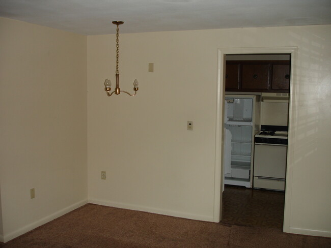 Photo - 109 S Main St