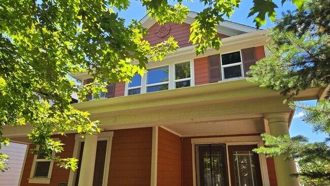 Building Photo - Central Park single family home