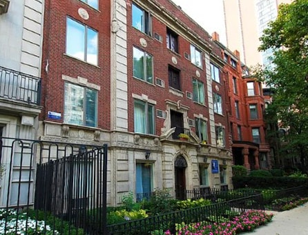 Building Photo - 1504 N Dearborn Pkwy Unit 202