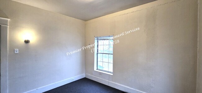 Photo - 404 Center Ave Unit 5