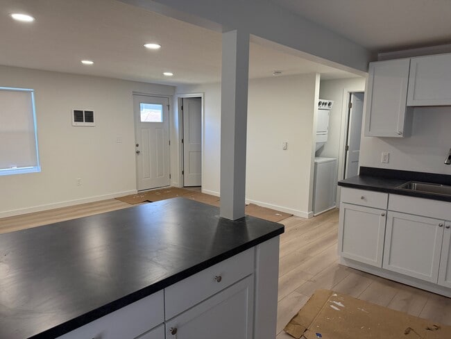 Photo - 418 Oak St Unit 418