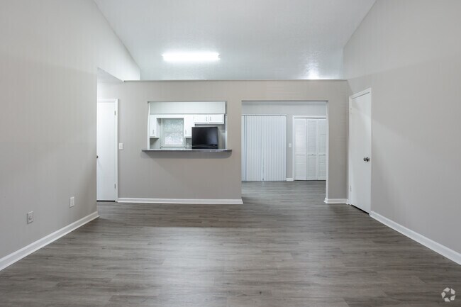 2BR, 2BA - 1,100SF - Living Room