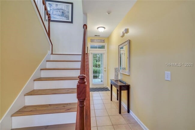 Photo - 27 Sugar Maple Ln