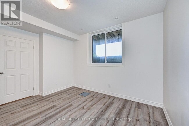 Photo - 164 Heiman St