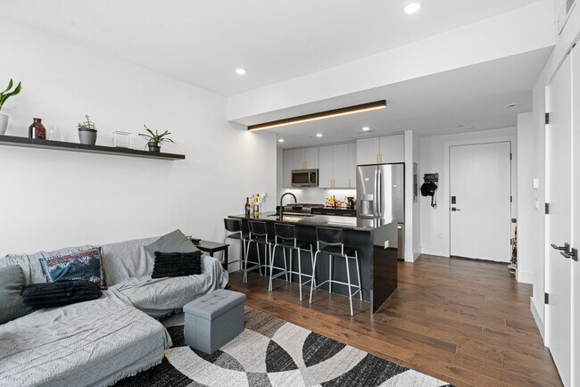 Photo - 1501 N 31st St Unit 215