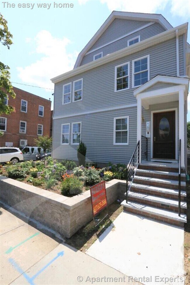 Building Photo - 220 Massachusetts Ave Unit #3 Rental