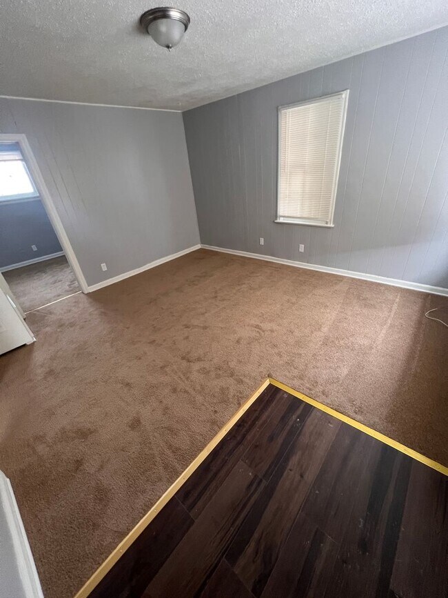 Photo - One bedroom - Midtown