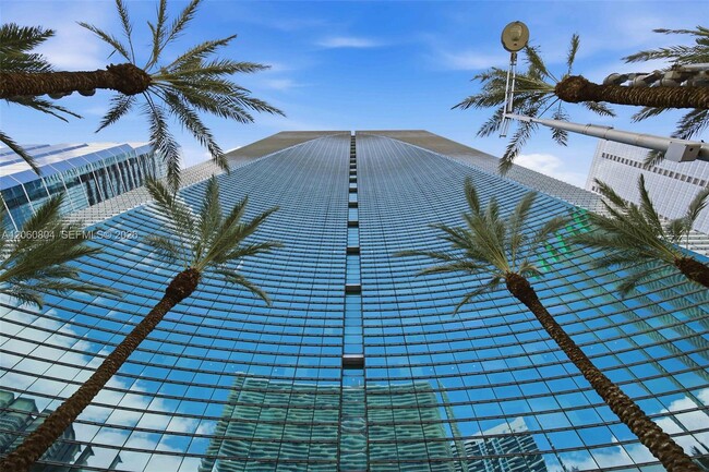 Building Photo - 1395 Brickell Ave Unit 2902