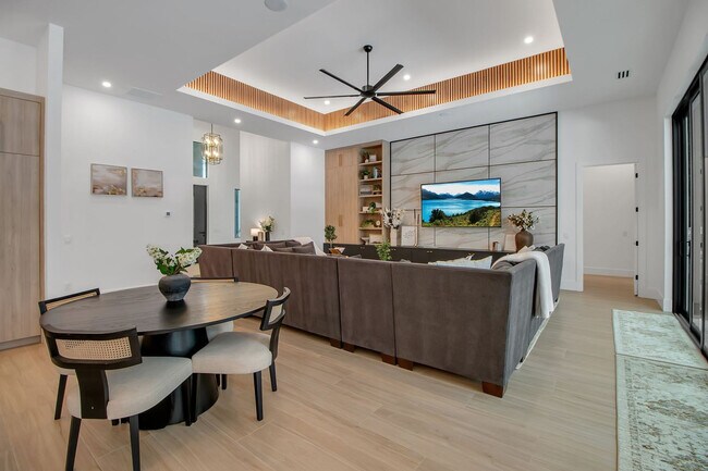 Photo - 2632 Hawthorne St Unit SI FL1-ID1590854P