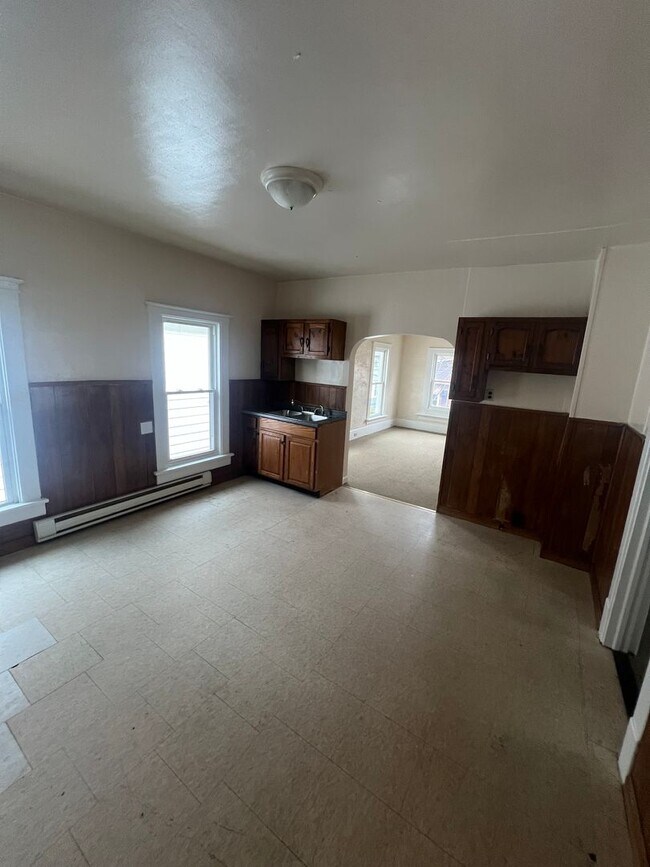 Photo - 820 Hess Ave Unit #2