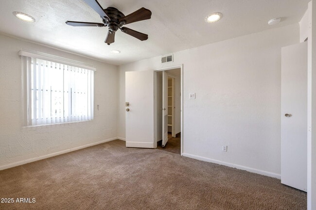 Photo - 3313 N 68th St