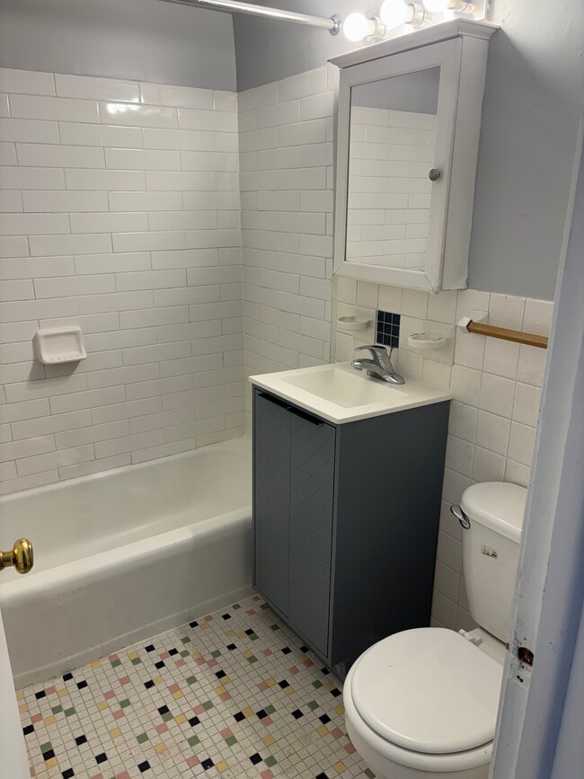 Photo - 3200 Minnehaha Ave