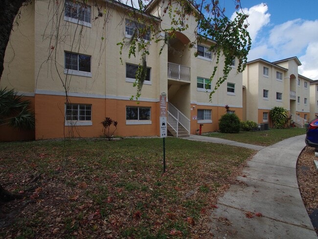 Building Photo - 3680 N 56th Ave