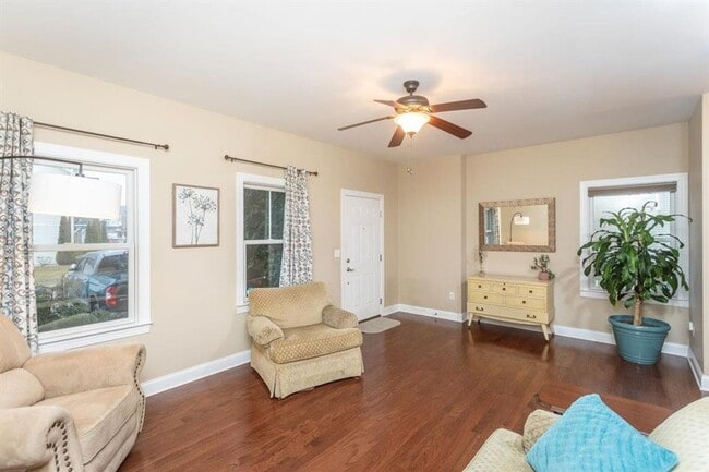 Photo - Spacious Townhouse with BONUS THEATER ROOM