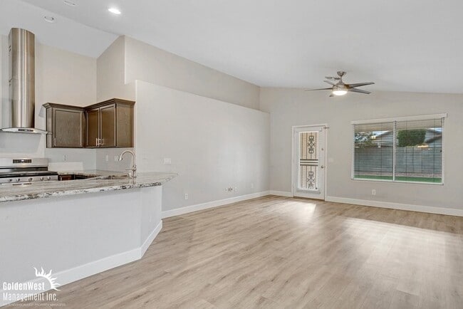 Photo - Charming 4Bdm 2Ba Home with a Private Yard in Peoria!