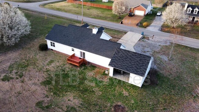 Photo - 211 Fall Creek Dr