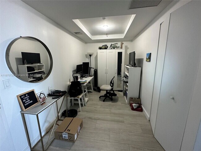 Photo - 45 SW 9th St Unidad 1902