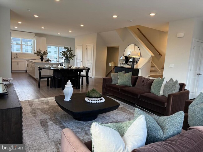 Photo - 113 FRED CLARK Dr