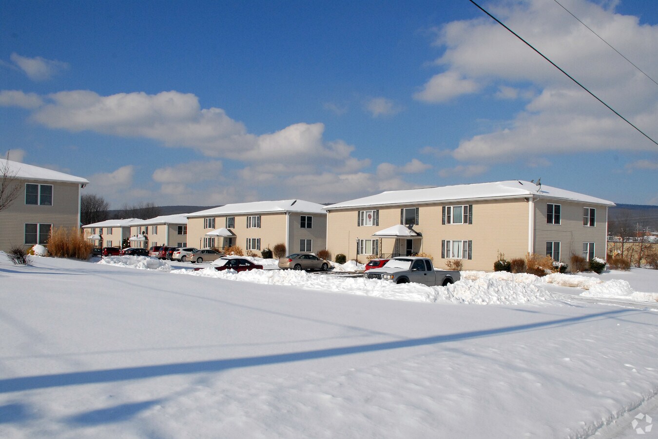 Primary Photo - 221-223 Hoover St Apartments