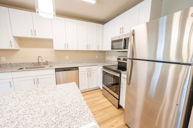 Building Photo - Camden Crossing Rental