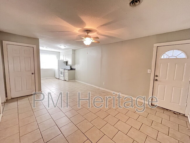 Building Photo - 15 M.L.K. Jr Blvd Unit Apt 3