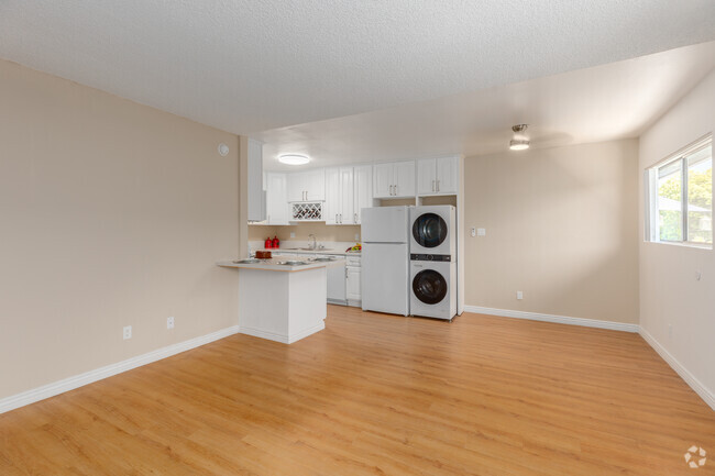 Interior Photo - Casa De Helix La Mesa, Brand New Kitchen, w/d Rental