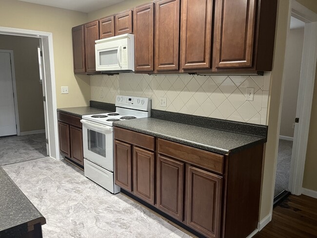 Photo - 730 E 36th St